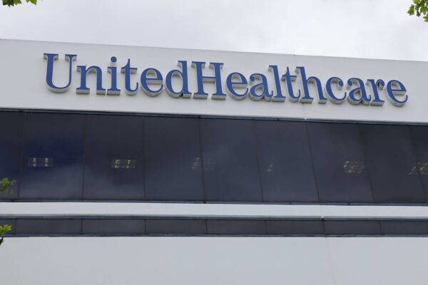 Stocks making the biggest moves midday: UnitedHealth, Applied Materials, Sandisk and more