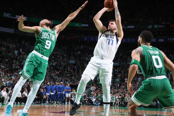 Luka Doncic agrees to a three-year 5 million contract extension through 2028 with the LA Lakers