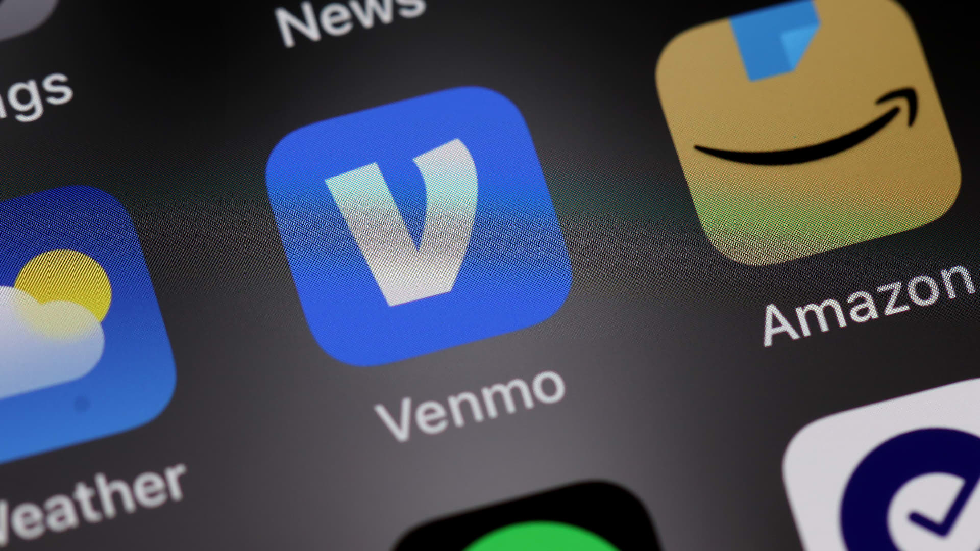 Cash’s decline gives buskers the blues, but apps keep the green flowing