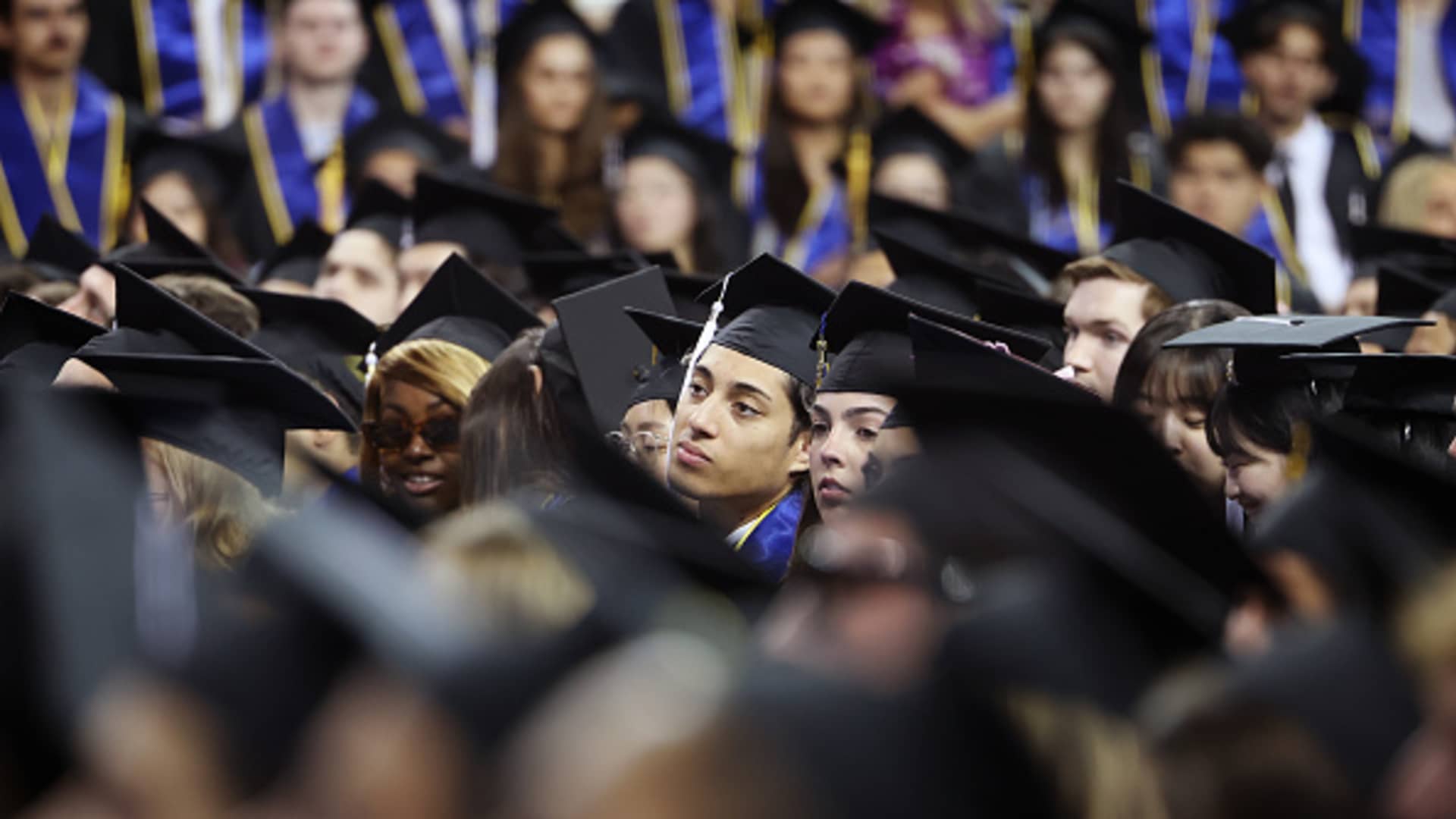 New graduates discover a dismal job market