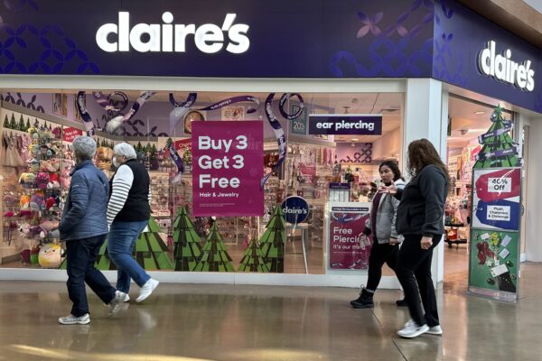 Claire’s files for bankruptcy again as debt pile looms Claire’s files for bankruptcy again as debt pile looms