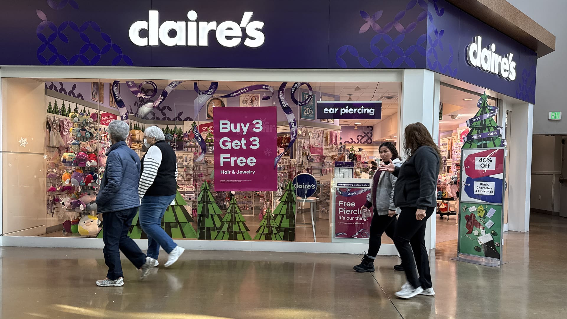 Claire’s files for bankruptcy again as debt pile looms Claire’s files for bankruptcy again as debt pile looms