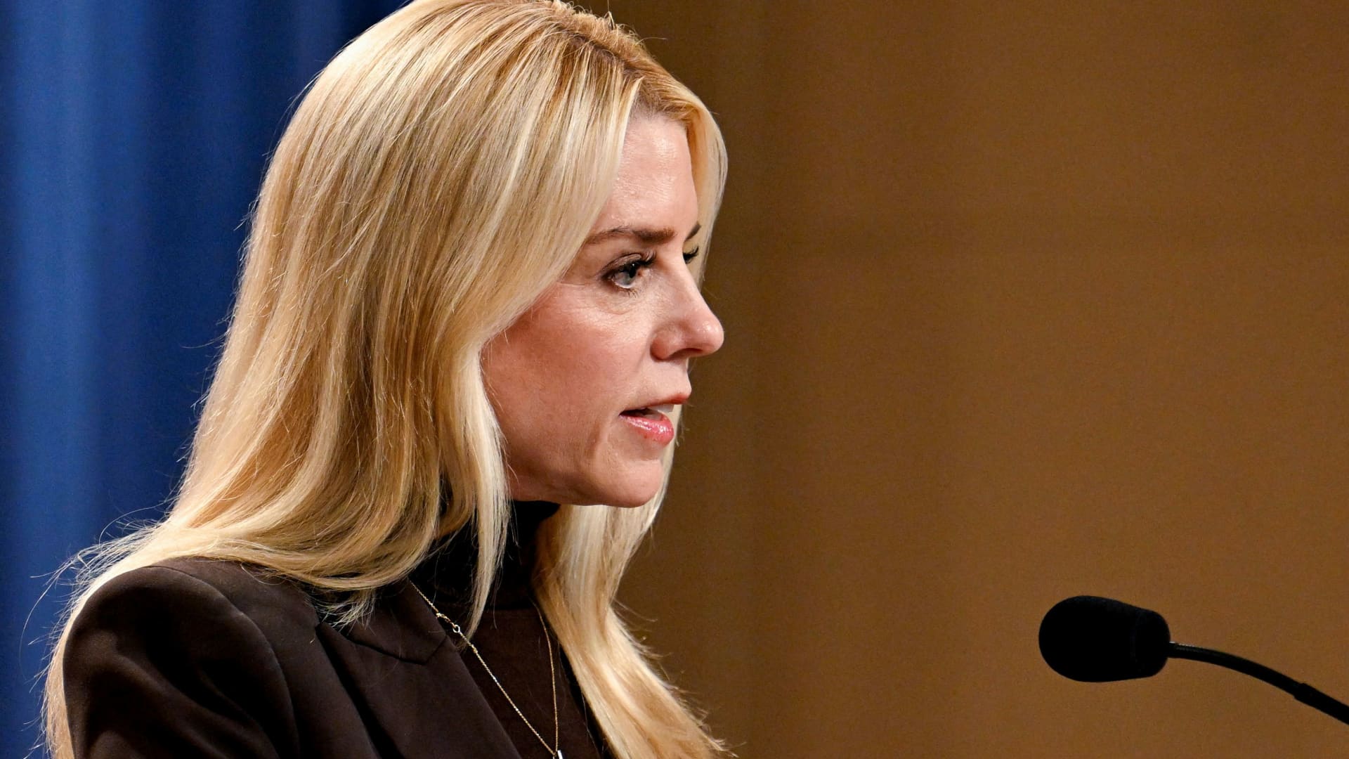 Pam Bondi orders grand jury probe of Obama administration review of 2016 election