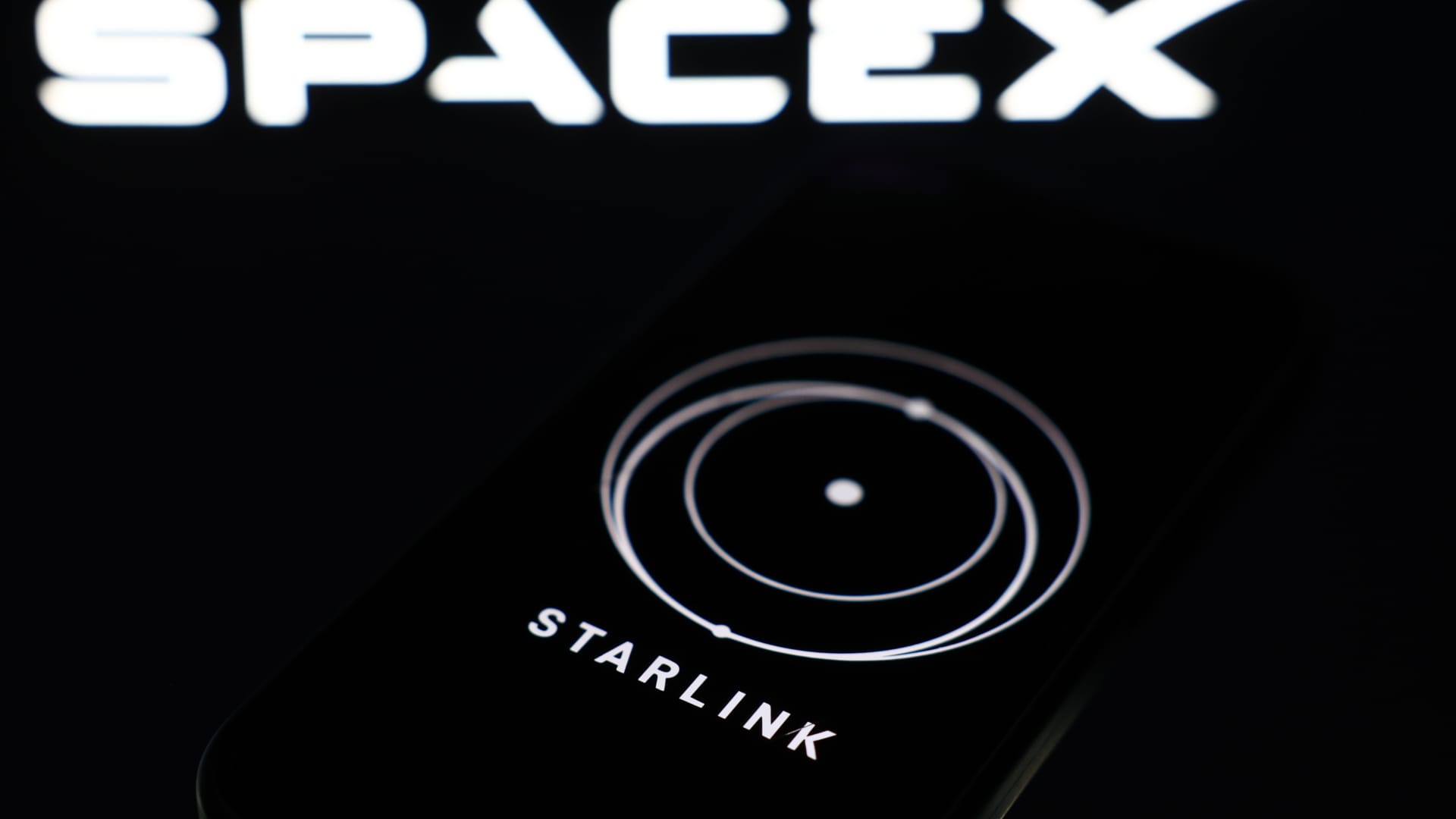 Musk’s Starlink suffers apparent outage as SpaceX launches satellites Musk’s Starlink suffers apparent outage as SpaceX launches satellites