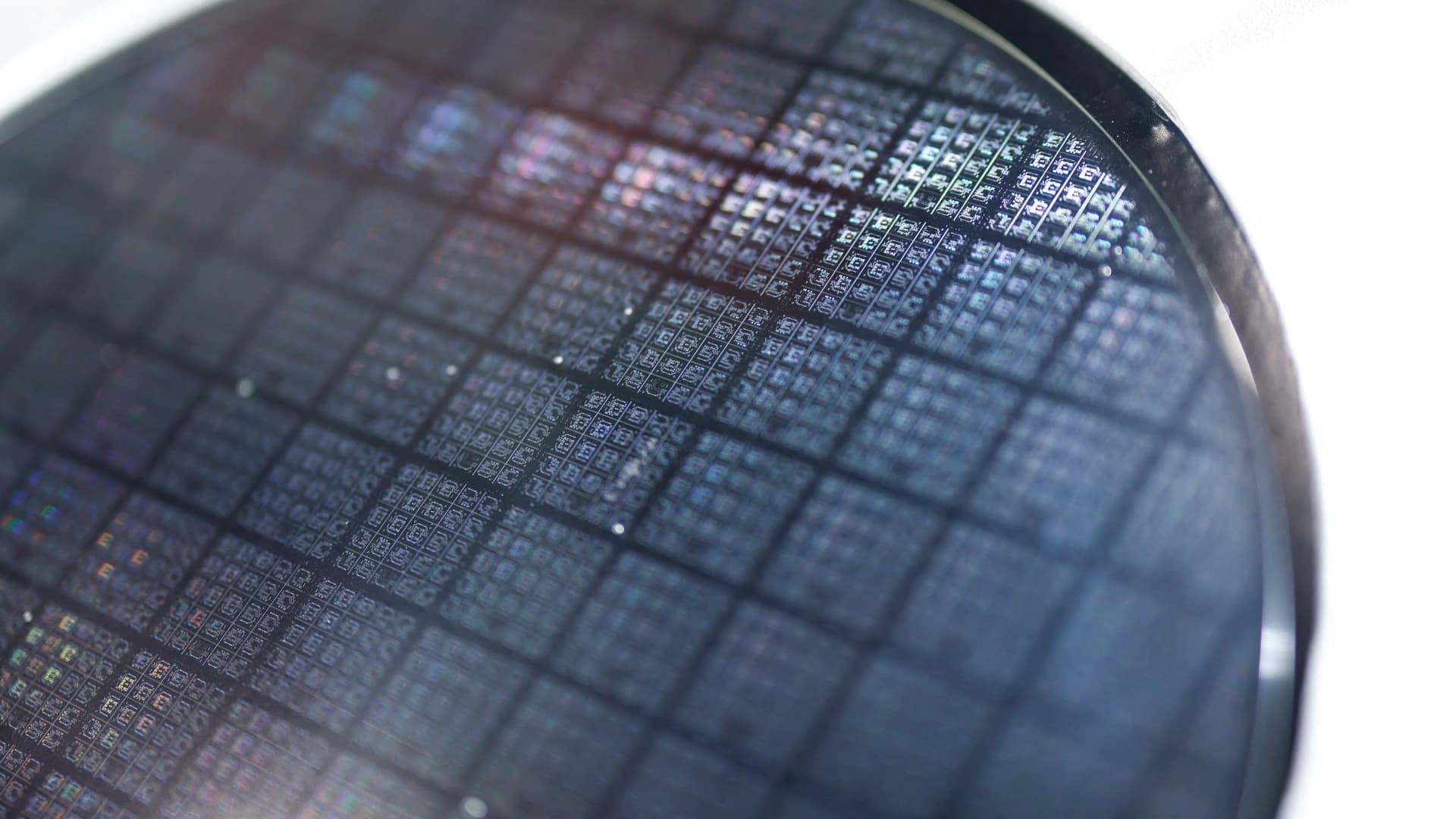 Asia chipmakers wobble after Trump’s ‘100% tariffs’ on semiconductors Asia chipmakers wobble after Trump’s ‘100% tariffs’ on semiconductors