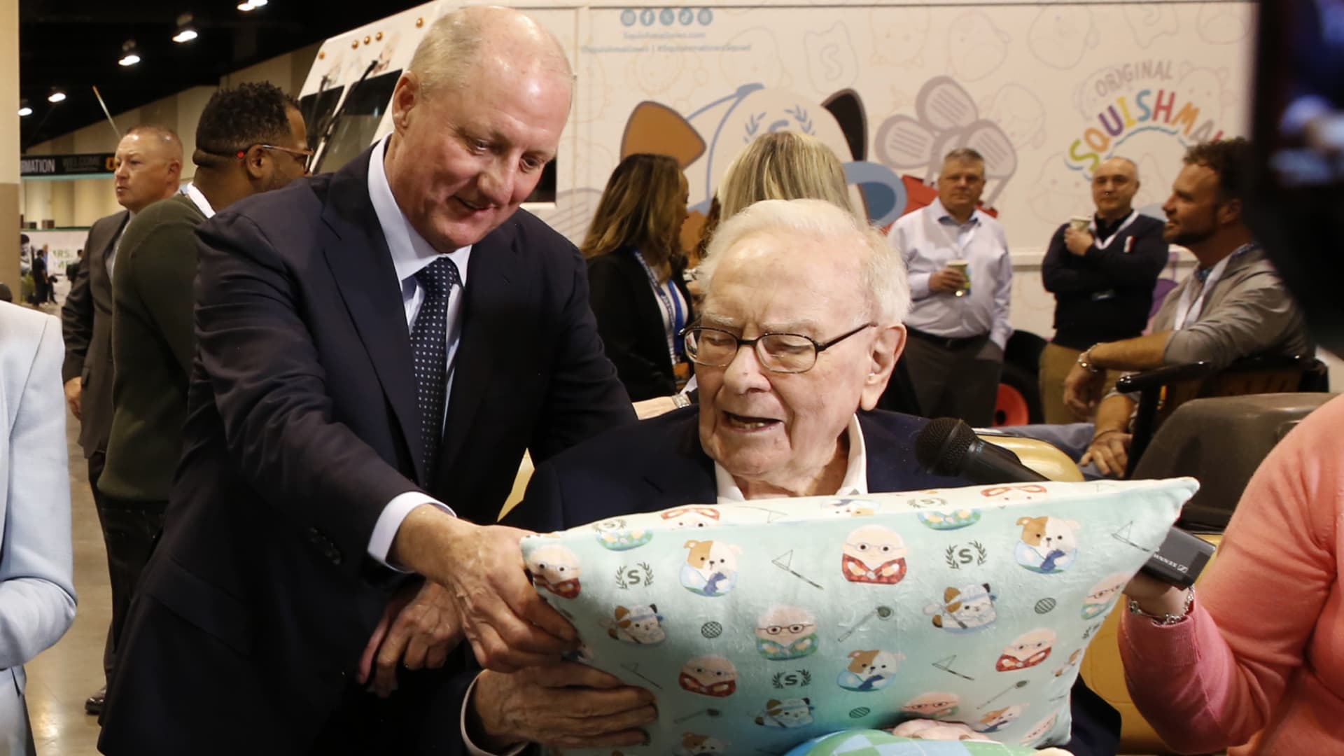 Warren Buffett’s secret stock could be revealed imminently. What it could be