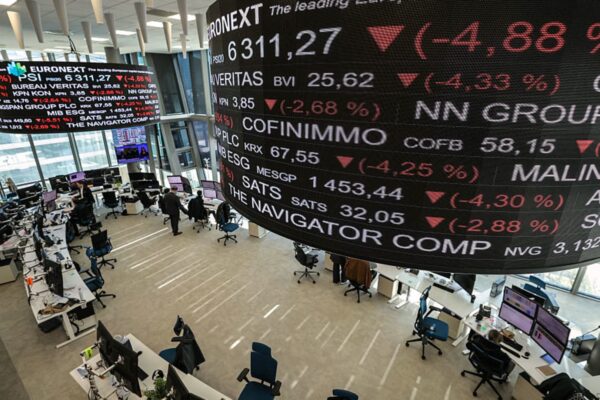 European stocks head for lower open as UK markets remain closed