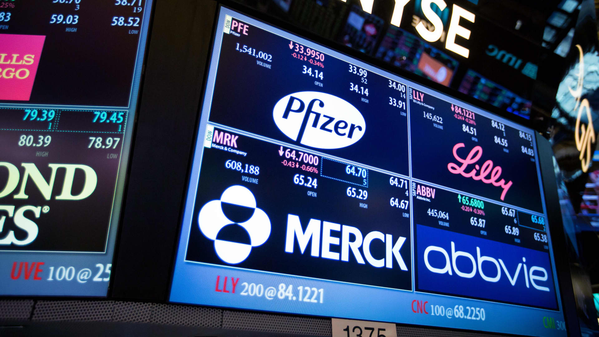 Stocks making the biggest moves midday: PFE, PLTR, COIN, STAA