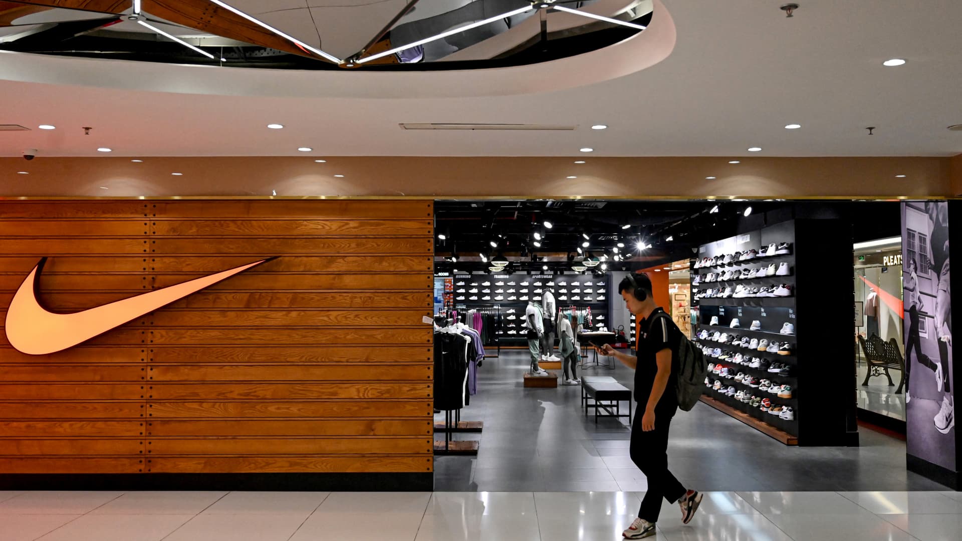 Nike to lay off about 1% of corporate staff