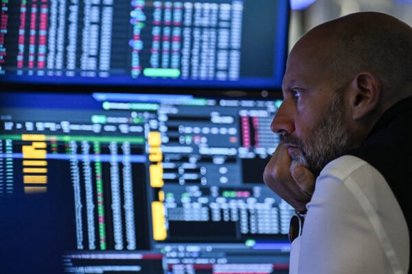 S&P 500 was turned back at the 6,400 level this week. What could come next S&P 500 was turned back at the 6,400 level this week. What could come next