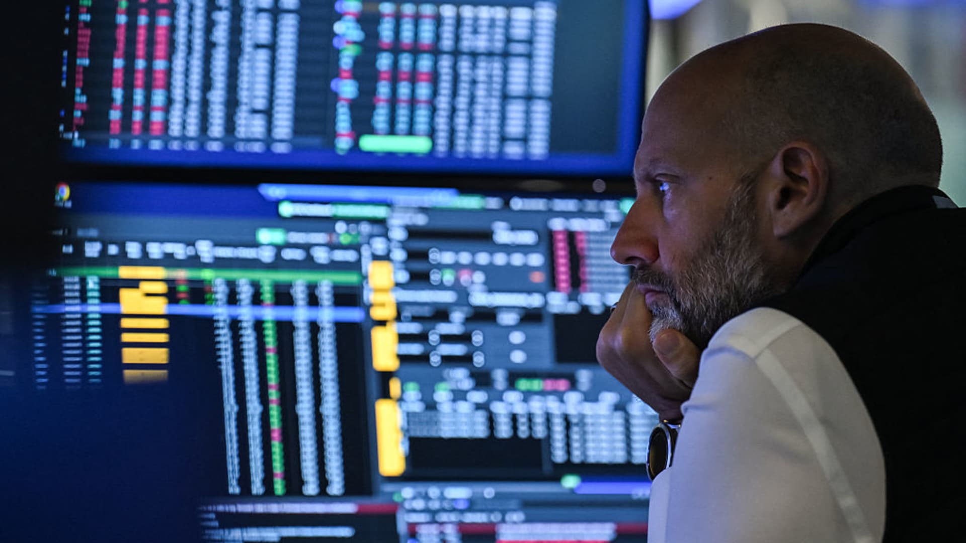 S&P 500 was turned back at the 6,400 level this week. What could come next