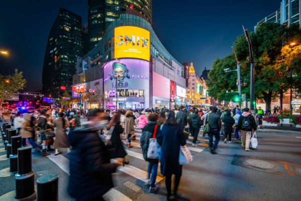 Asia markets open mixed as U.S.-China tariff truce deadline looms