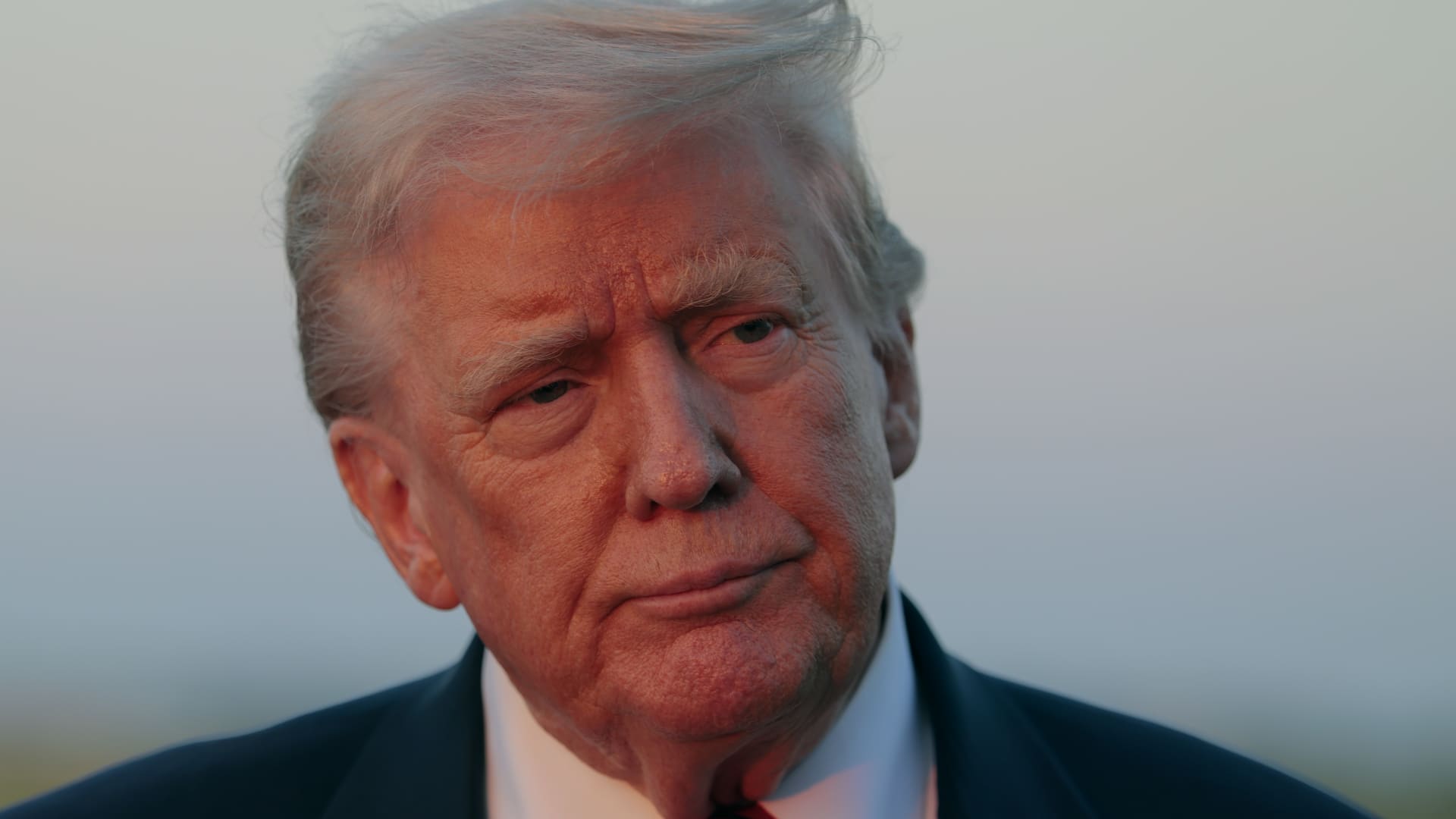 Trump says JPMorgan Chase, Bank of America rejected him as a bank customer