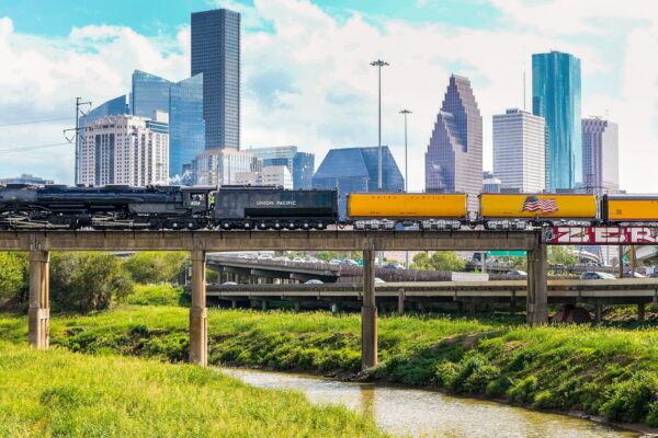 Rail labor leader fears big job losses in Union Pacific, Norfolk deal