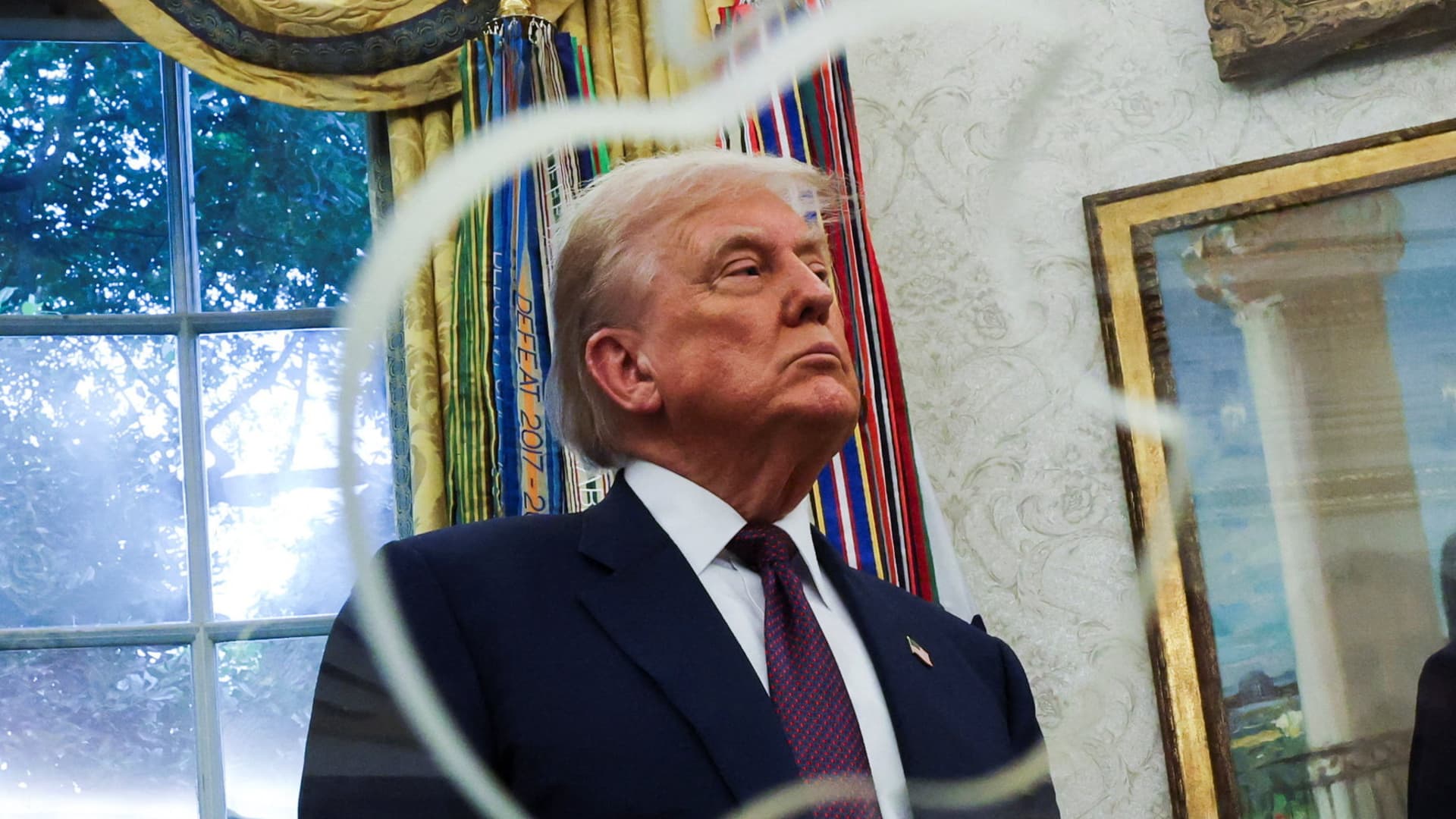 Two stocks that could win from Apple’s U.S. manufacturing effort pushed by Trump