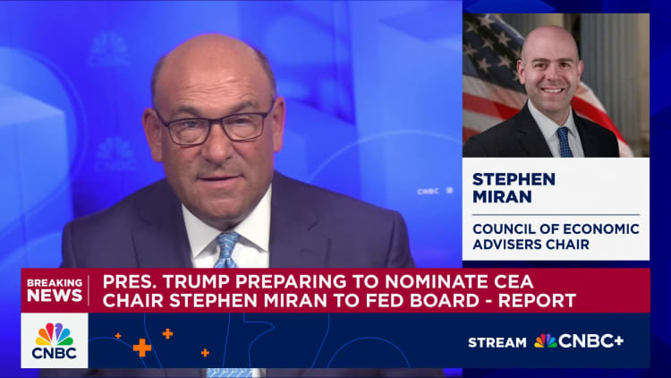 Trump to nominate economic advisor Stephen Miran to be new Fed governor, replacing Kugler Trump to nominate economic advisor Stephen Miran to be new Fed governor, replacing Kugler