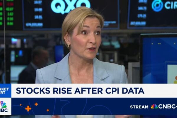 ‘Job hugging’ has replaced job hopping