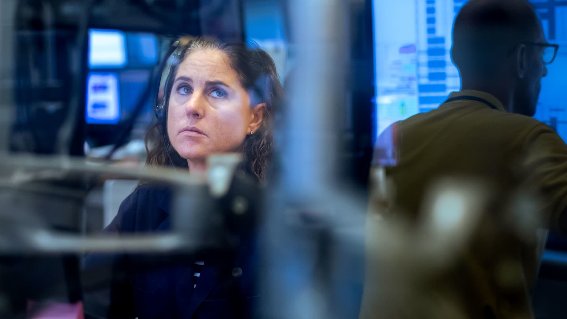 Market concentration around AI darlings persists. It’s making investors worried