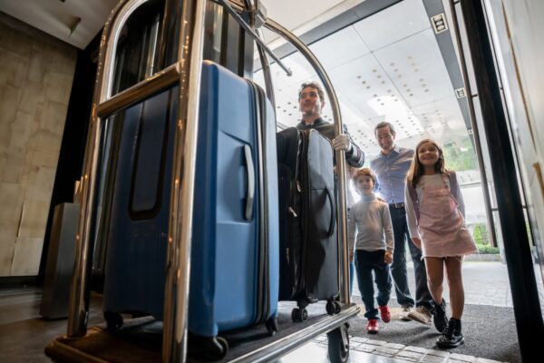 Most business travelers are taking families along on trips