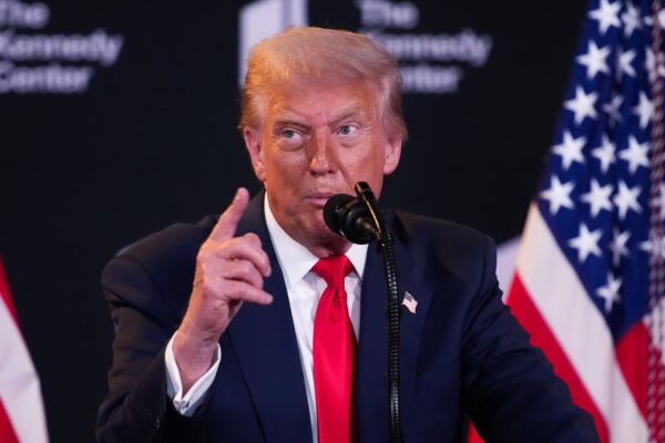 Trump orders easing of commercial spaceflight regulations, in boon to Musk’s SpaceX