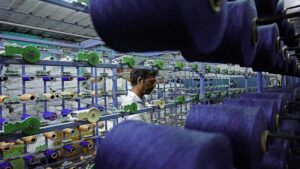 India goods exports rise despite U.S. tariffs