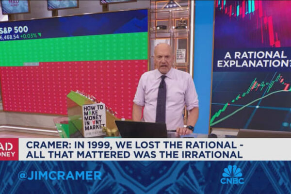 ‘Don’t quit the market’ when it’s frothy, says Jim Cramer. Here’s why