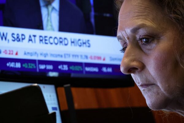 Stocks are still in ‘Goldilocks’ after last week’s data, says JPMorgan