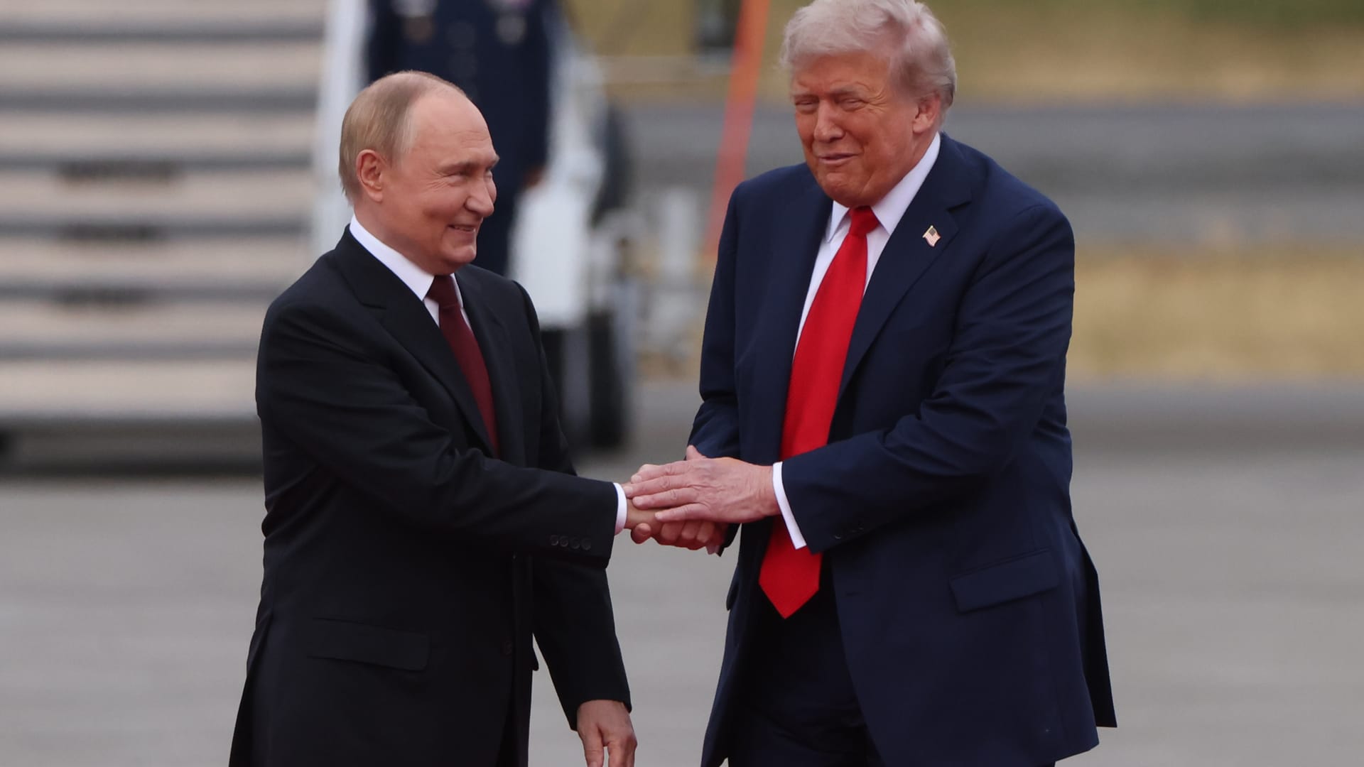 Trump’s Ukraine ‘peace’ doesn’t seem like what Zelenskyy wants