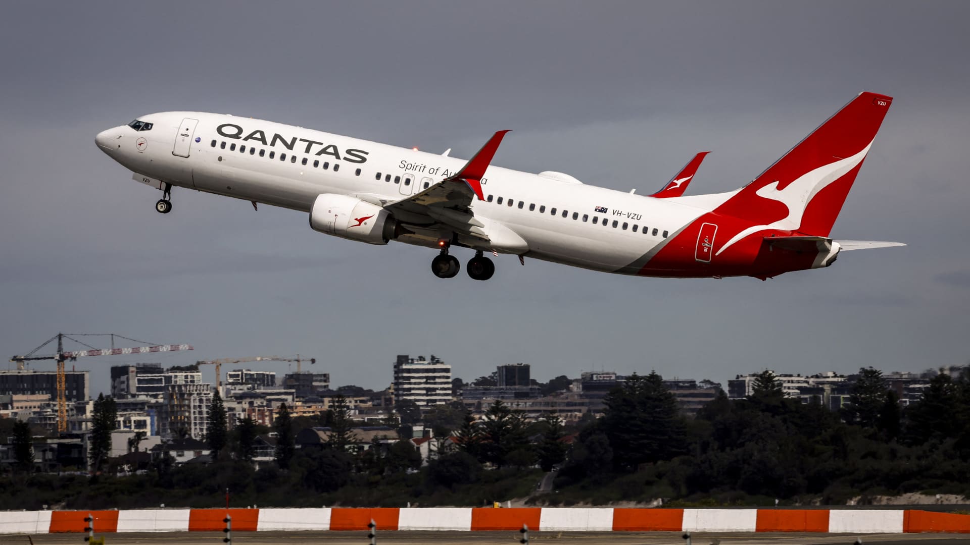 Qantas shares surge to record high as profit jumps on robust travel demand