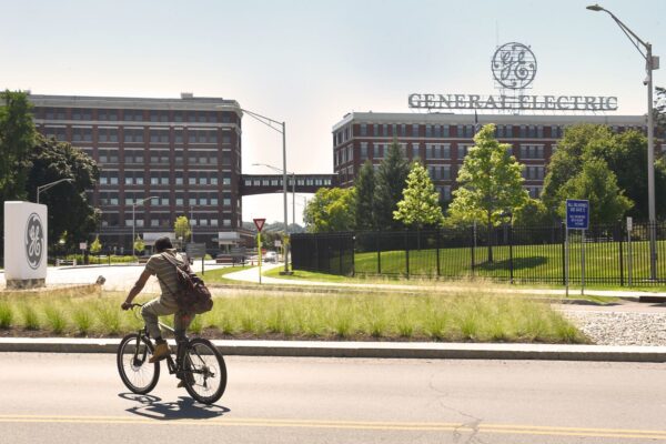 What GE Vernova’s new manufacturing investment means for the AI power stock