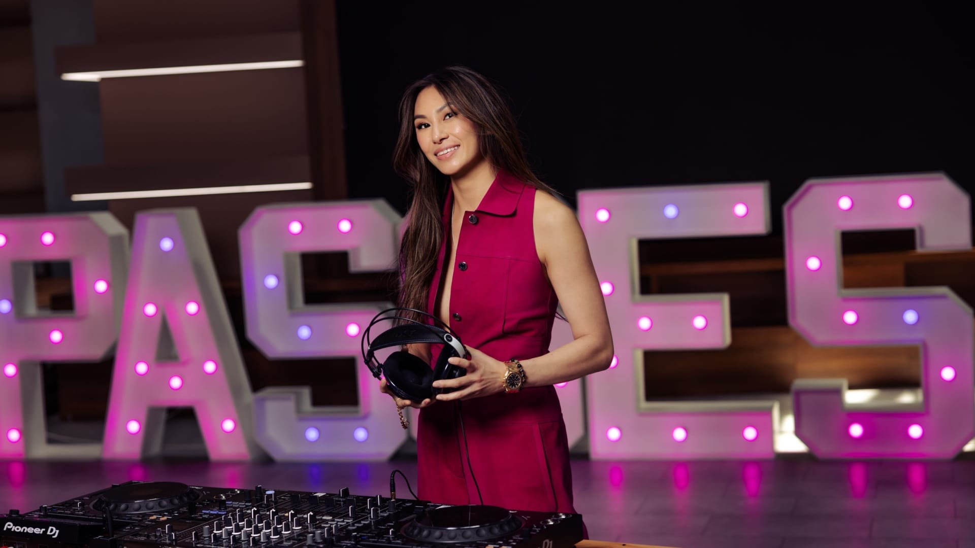Billionaire founder Lucy Guo started out making money on the playground Billionaire founder Lucy Guo started out making money on the playground