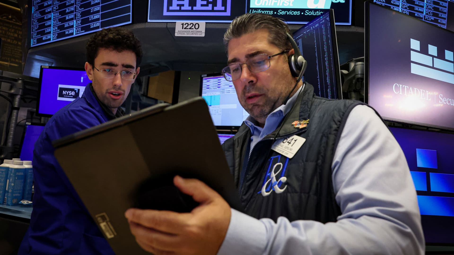 Stock market today: Live updates Stock market today: Live updates