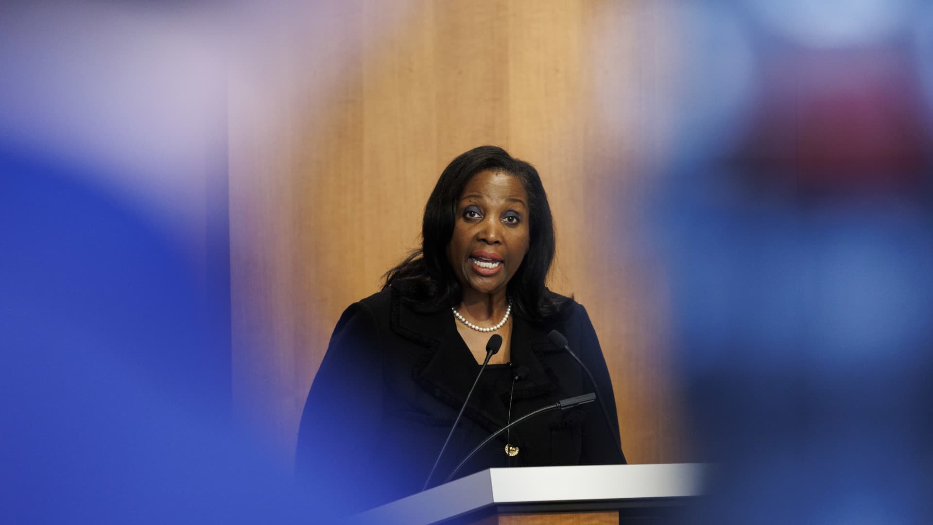 Trump says he’ll fire Fed Governor Lisa Cook ‘if she doesn’t resign’