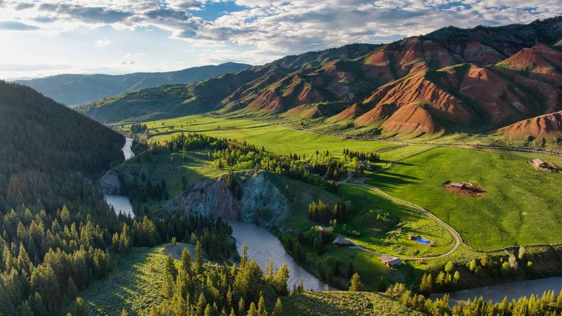 Trophy-property ranches hit the market as more heirs chose to sell Trophy-property ranches hit the market as more heirs chose to sell