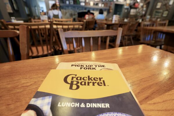 Trump says Cracker Barrel should restore old logo