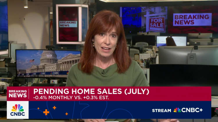Pending home sales tick lower in July as canceled contracts spike Pending home sales tick lower in July as canceled contracts spike