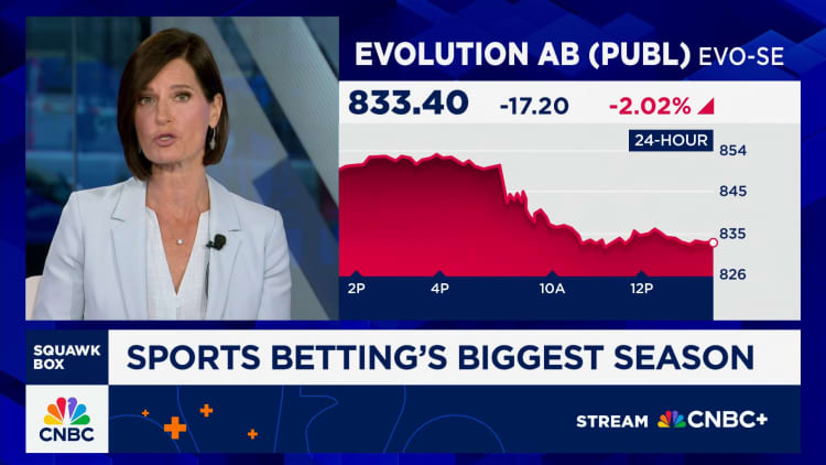 Americans expected to bet record  billion legally