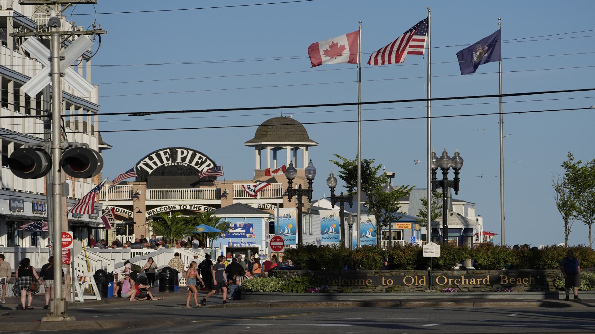 U.S. tourism tries to win back Canada U.S. tourism tries to win back Canada