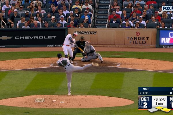 Twins' Brooks Lee hits two-RBI triple to tie game vs. Tigers