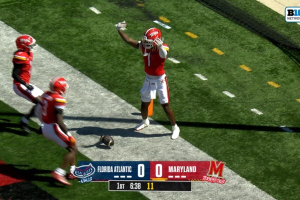 Maryland's Daniel Wingate returns interception 20 yards for a touchdown vs. Florida Atlantic