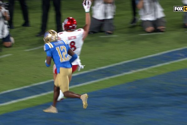 Utah's Devon Dampier throws 14-yard TD pass to Lander Barton, extending lead against UCLA