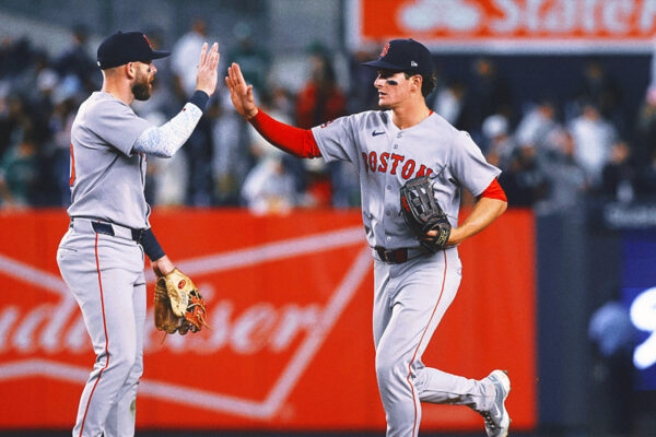 Red Sox Defeat Yankees, Spoil Rival's Fun on 'Seinfeld Night'