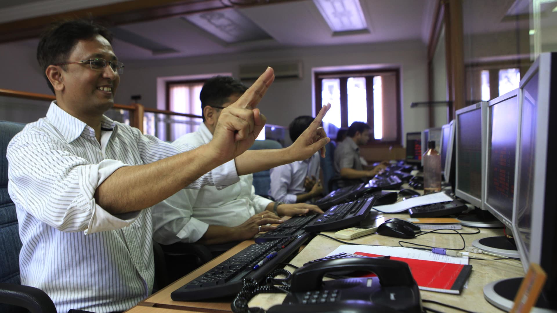 Investors turn bullish on Indian stocks after a year of underperformance Investors turn bullish on Indian stocks after a year of underperformance
