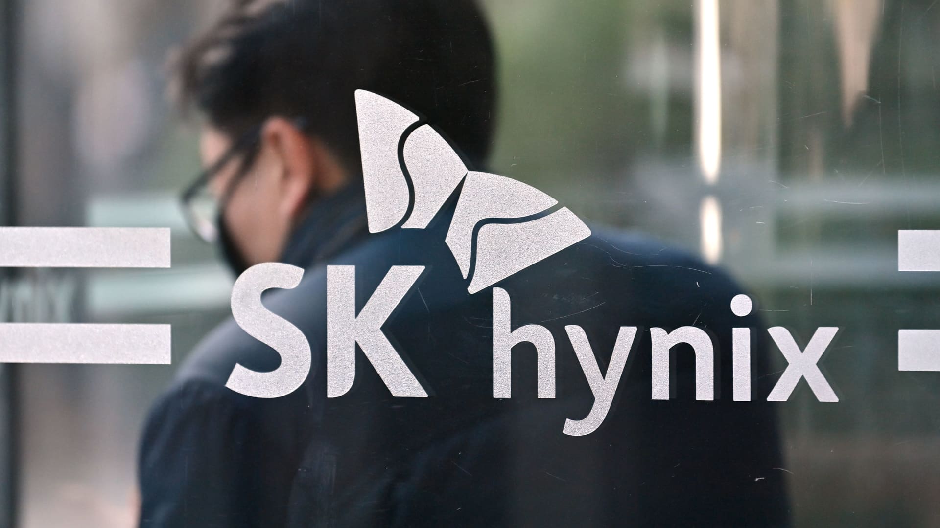 Nvidia-supplier SK Hynix readies production for cutting-edge HBM4 memory chips