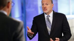 Jim Cramer disagrees with Warren Buffett on classic investing strategy