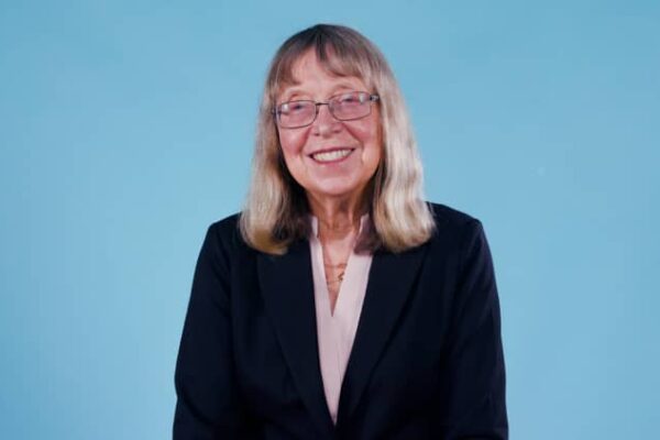 Parents who raise kids with exceptional social skills do 9 things