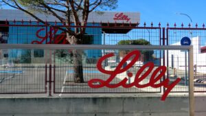 Jim Cramer says Eli Lilly’s obesity pill could be more of a ‘lifetime drug’ than shots