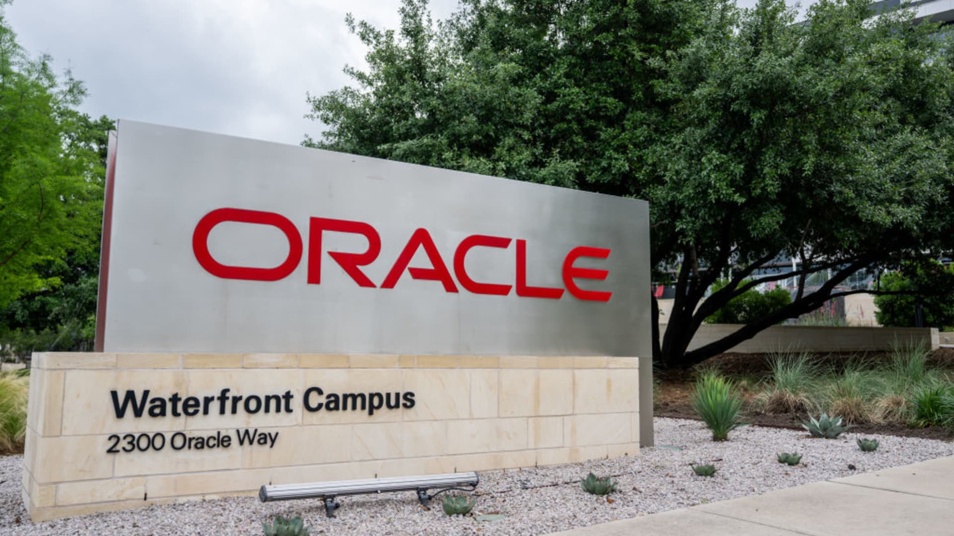 Oracle names Clay Magouyrk and Mike Sicilia as co-CEOs Oracle names Clay Magouyrk and Mike Sicilia as co-CEOs