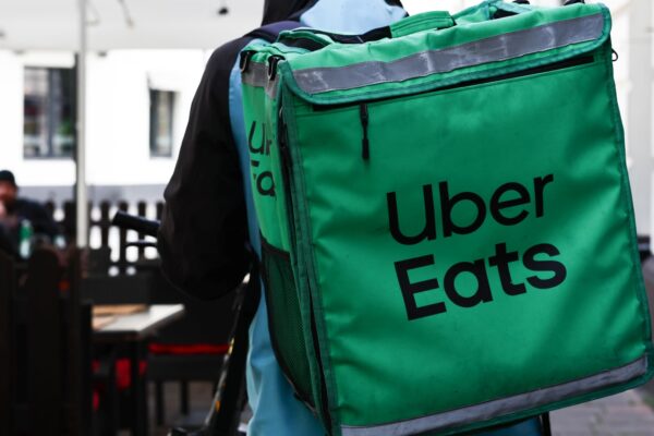Uber Eats partners with Pipe to offer loans to restaurants