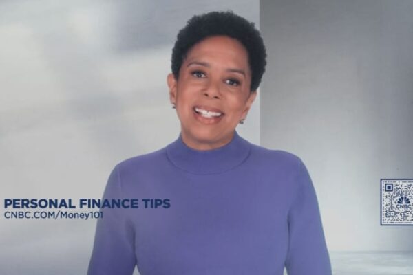 Credit scores fall year over year, more borrowers miss payments